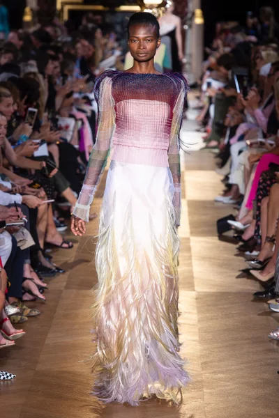 Look 27